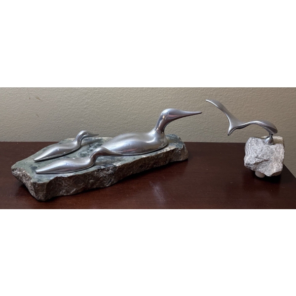 Hoselton Aluminum Art Sculptures, Made in Canada - Bird Scenes on Rock (Large is 9L) 