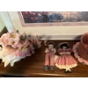 Image 5 : 2 Prints With Collectables And Lamp 