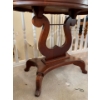 Image 2 : Beautiful Marble Top Mahogany Table 31x22x28