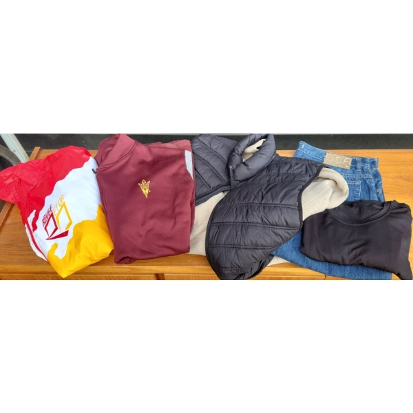 Men's XL - 2XL Casualwear ( Like New Condition)