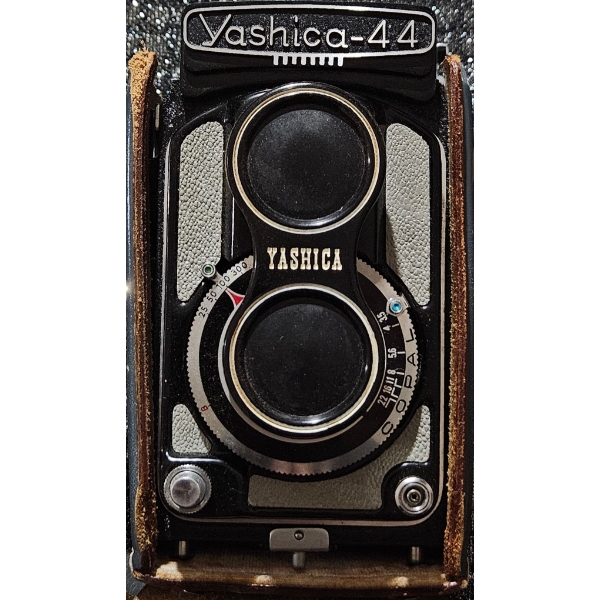 1950s Yashica 44 - Twin Lens Reflex Camera