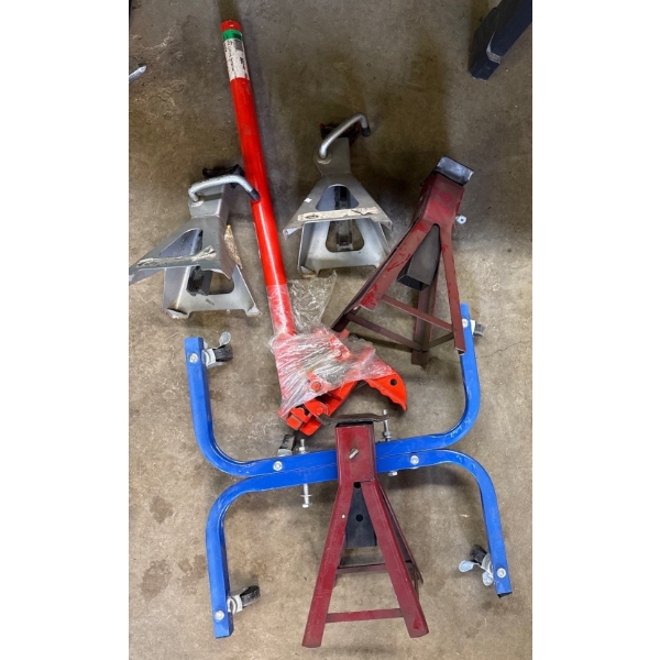 4 Jack Stands, Lifting Mechanism w/ Handle, Wheeled Trolly 