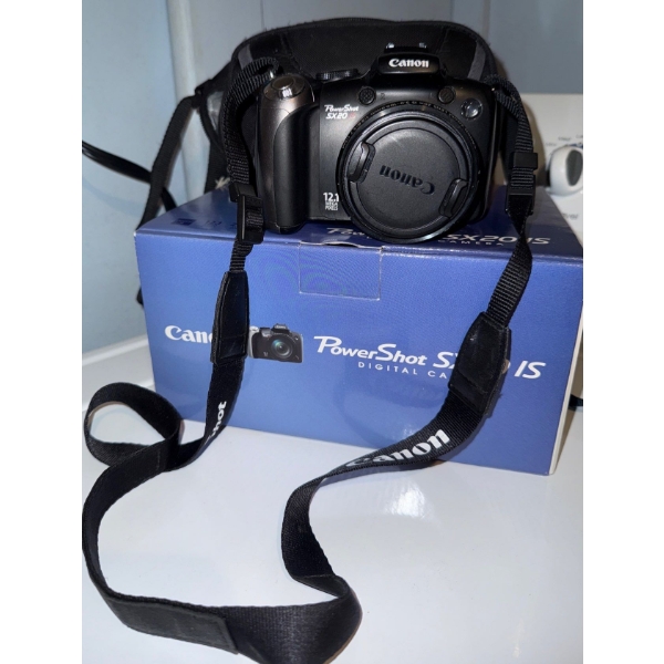 Canon Power Shot SX20-IS Digital Camera w/Case In Box