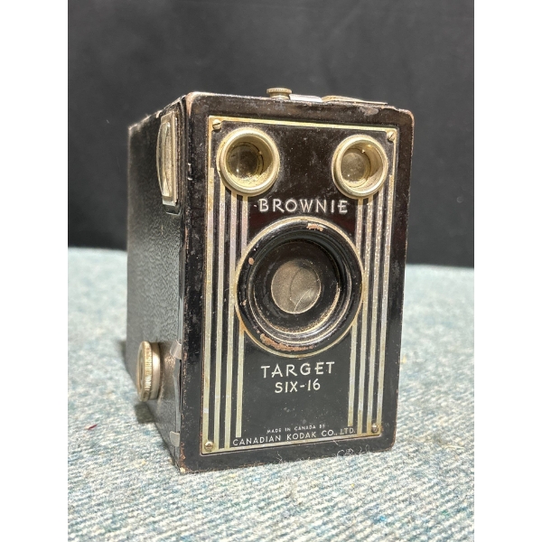 Kodak Brownie Target Six-16 Box Camera