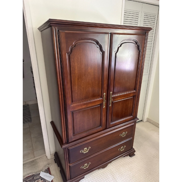 Wardrobe 40W x 19D x 64T