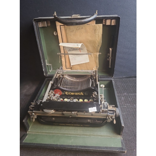 Antique Corona "Personal Writing Machine" in Case