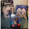 Image 1 : Wayne Gretzky Memorabilia- Ultimate Gretzky DVD, Mini Jersey & Figurine Bundle