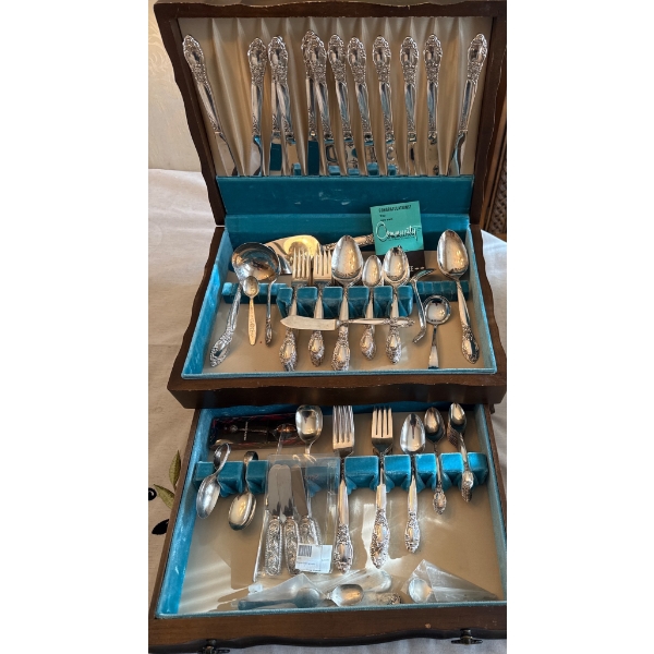 Oneida Community Silverplate Flatware Set with Wooden Storage Case