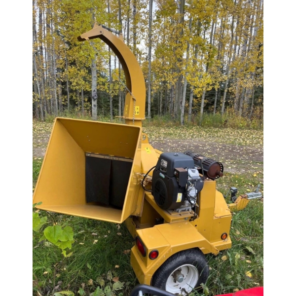 Wallenstein BXT6228su Wood Chipper In Like New Condition 36.7hrs Retail $24,995.00 
Subaru 28.0 EH72
