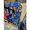 Image 2 : 12 ton shop press in good condition ready for those new projects