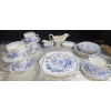 Image 4 : Royal Albert Crown China Blue and White Tea Set with Gilded Edges, 22 Pieces
