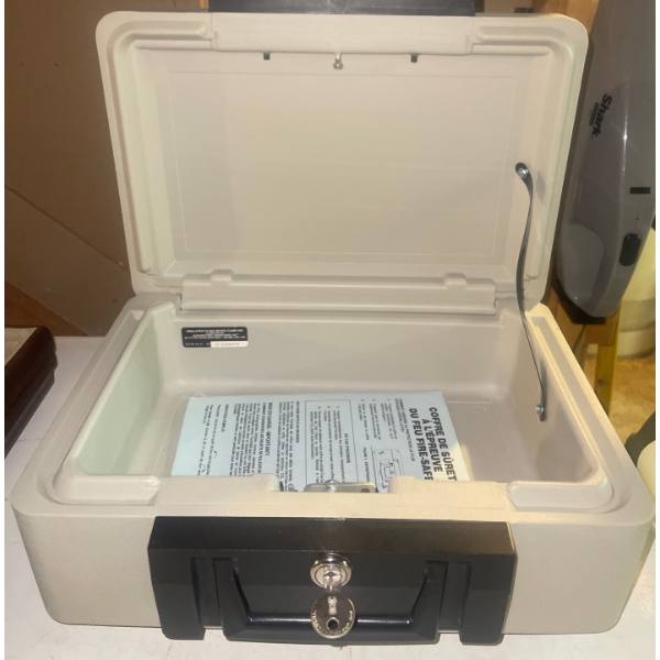 Chub On Gaurd Portablw Lock Box & Keys