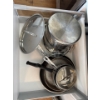 Image 4 : 2 Drawers Worth of Kitchen Cookers - Pots Pans w/ Assigned Lids/Tops