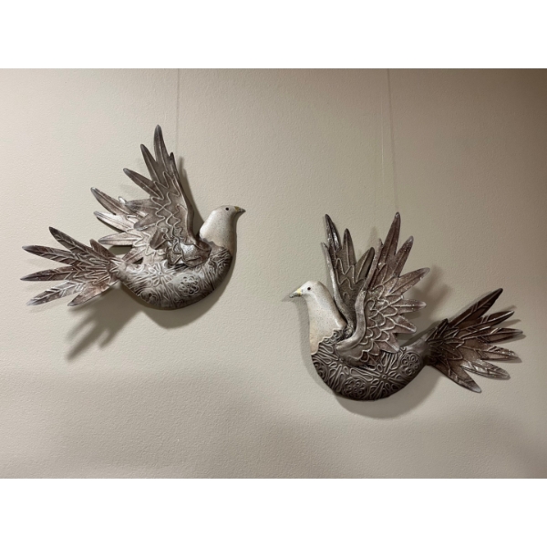 2 decorative tin doves with soap and tooth brush holder from Eileen Purdey Pottery , epp, 