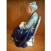 Image 3 : Royal Doulton 'The Cup of Tea' Figurine, 7.5T