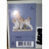 Image 4 : Lladro Dog Holding Child 2.5 W, 6 D, 5.5 T 