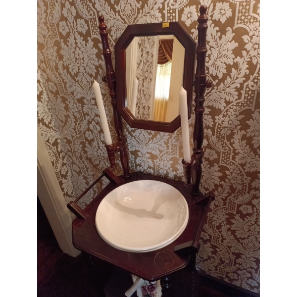 Antique Wooden Victorian Wash Stand - 20W, 56T 