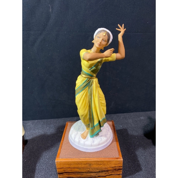 Royal Doulton Figurine 'Indian Temple Dancer' 9T w/ Base  