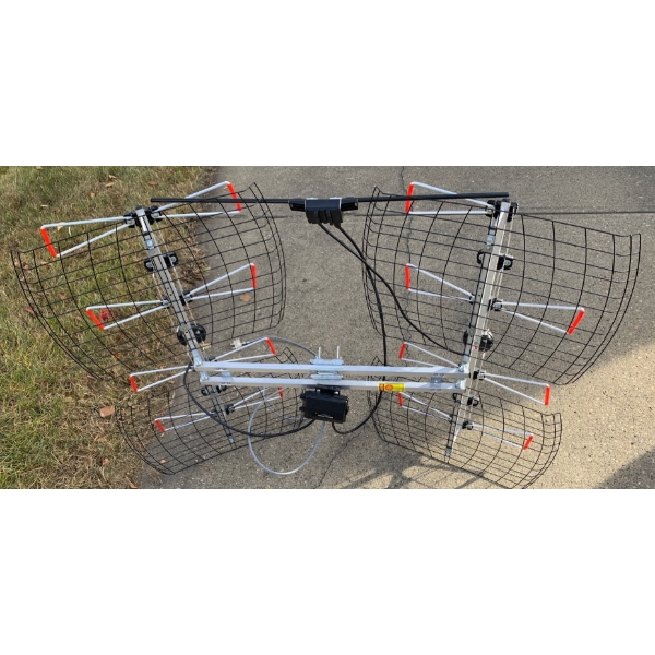 Powerful Multi-Directional HD Antenna DB8 MultiDirectional (70+ mi/110+ Km) UHF/HDTV Antenna 