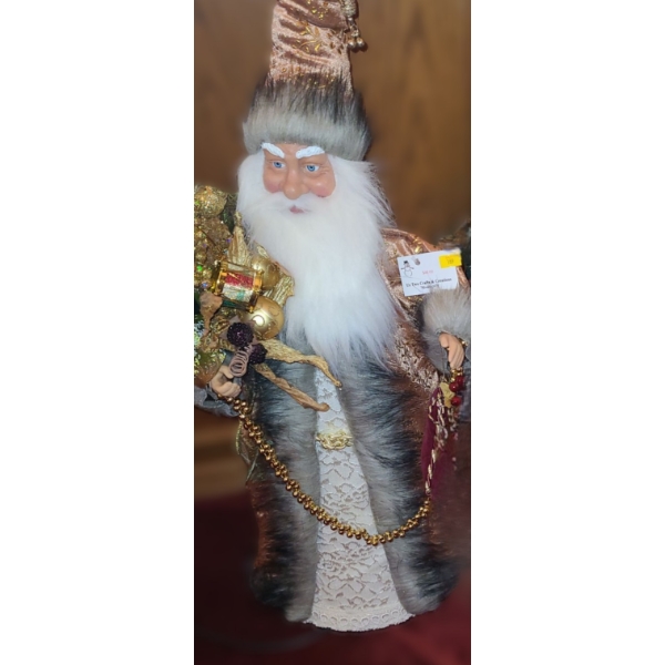 Santa w/ Grey trim Hat 29 T