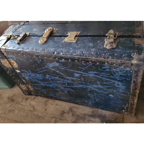 Vintage Langmuir Steamer Trunk Wardrobe 21 W, 15 D, 36 T When Upright 