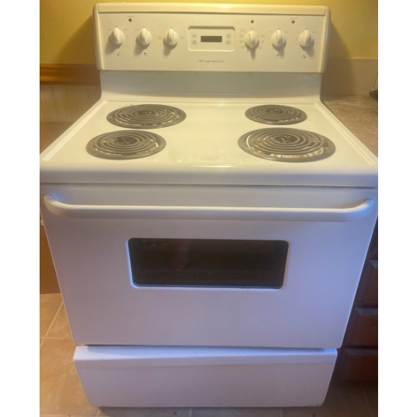 Frigidaire Electric Range w/ Coil Top Burners  