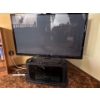 Image 1 : LG TV 50" Tested With Stand And Samsung VHS/DVD Player