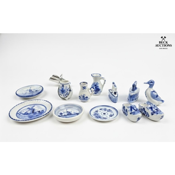 Delft Miniature Pottery