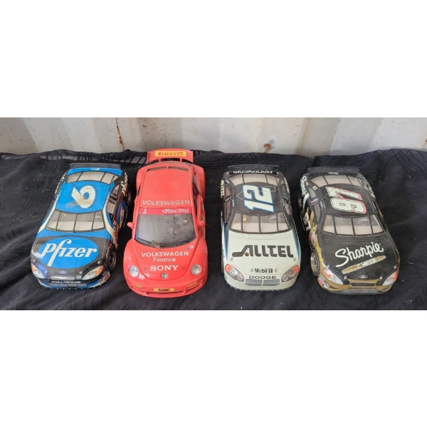 1/18 Scale Model Cars