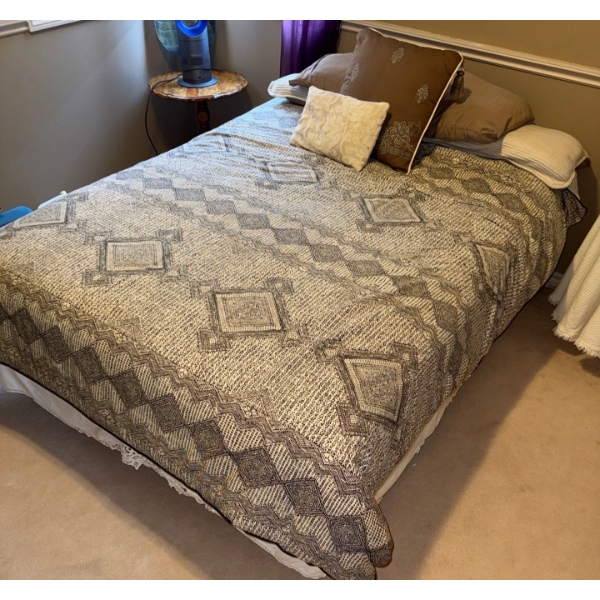 Full Size Spare Bdrm Complete Slumber Bundle - Bed Frame Mattress Box Spring & Linens 