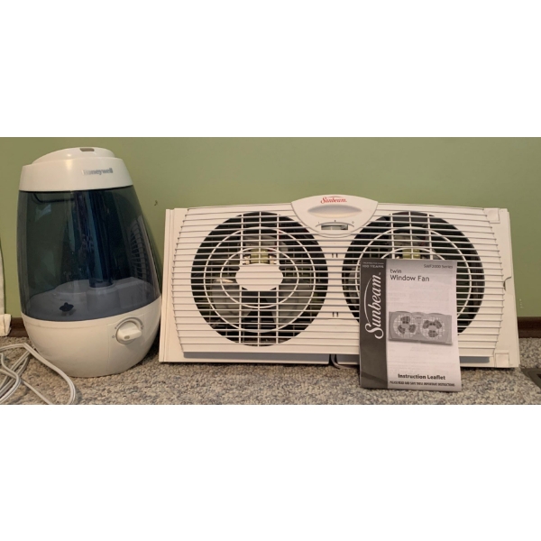 Sunbeam Twin Window Fan SWF2000 Series w/ Manual & Honeywell Humidifier 