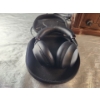 Image 3 : Cathedral Style AM/FM Radio with Raycon Over-Ear Headphones in Carrying Case