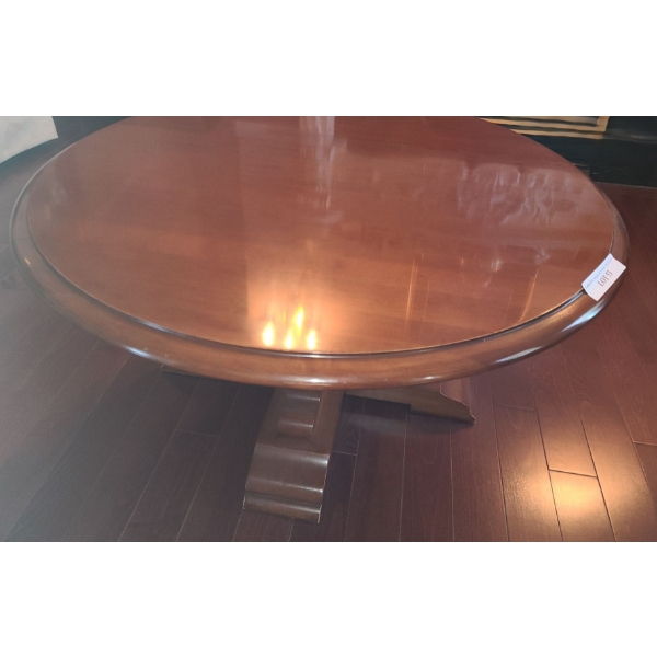 Gorgeous Round Wood Coffee Table  35 d 18 h