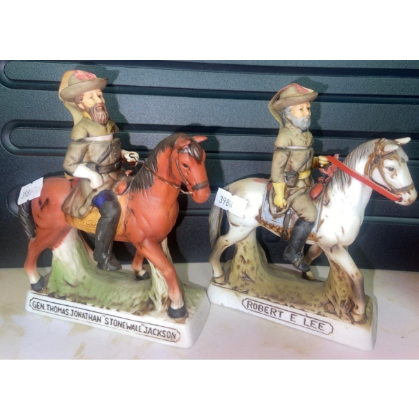 Robert E. Lee w/ Gen. Thomas Johnathon Stone Wall Jackson Ceramic Figurines