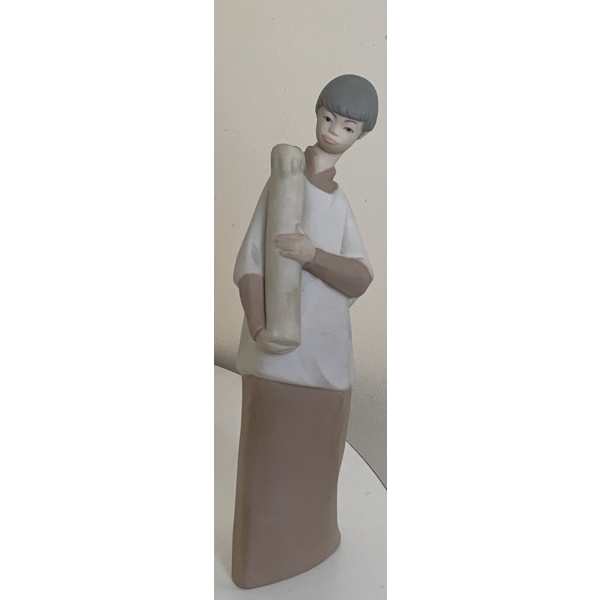  LLADRO Porcelain Choir Boy Figurine Matte - 9T 