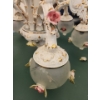 Image 5 : White Ornate Rococo-Style Capodimonte Chandelier