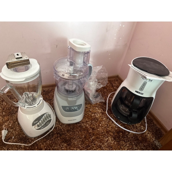 Real Tea Nesco Tea Maker Model TM-1, Black & Decker Food Processer, Oster Blender 