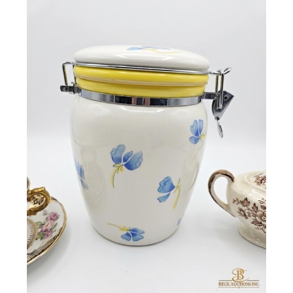 Inspirado Stonelite Seattle USA Canister Cookie Jar, Covered Sugar Bowl By Mason's Paragon And More.