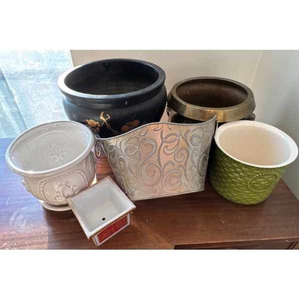 Decorative In/Outdoor Planter Collection