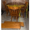 Image 2 : 7 Piece Oak Colonial Style Round Wooden Dining Table - 4 Chairs 2 Leaves 1 Table