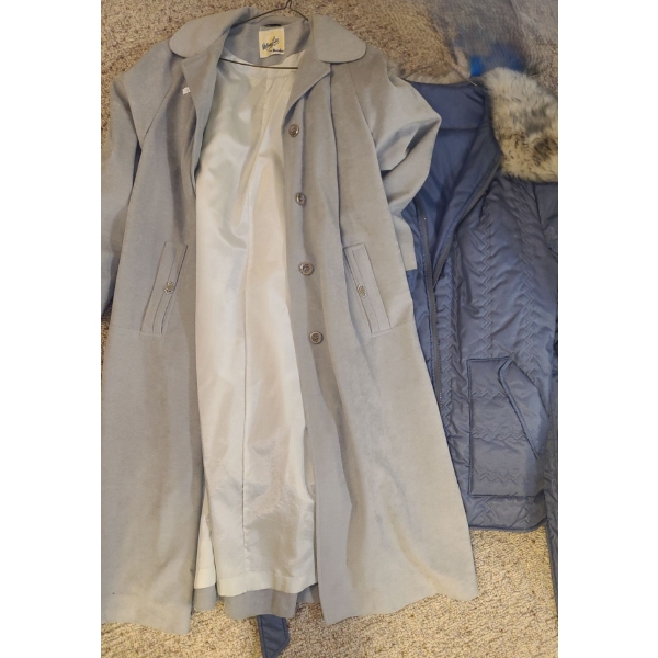 Women's Vintage Coats: Mona Lisa Brand Ultrasuede Long Coat and Faux Fur Collar Ski Jacket