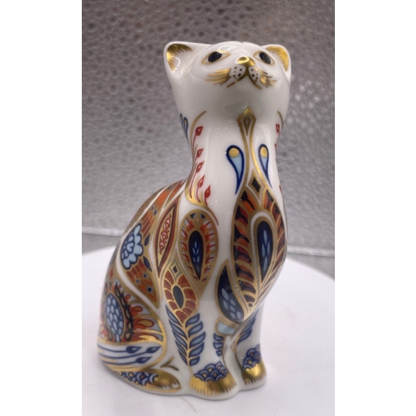Gorgeous English Royal Crown Derby Bone China Cat- 4 In Tall