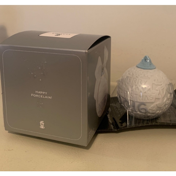LLADRO Porcelain 2016 Holiday Ornament 6T Decorative