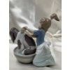 Image 4 : LLADRO Porcelain 'Hashful Bather' 5x5