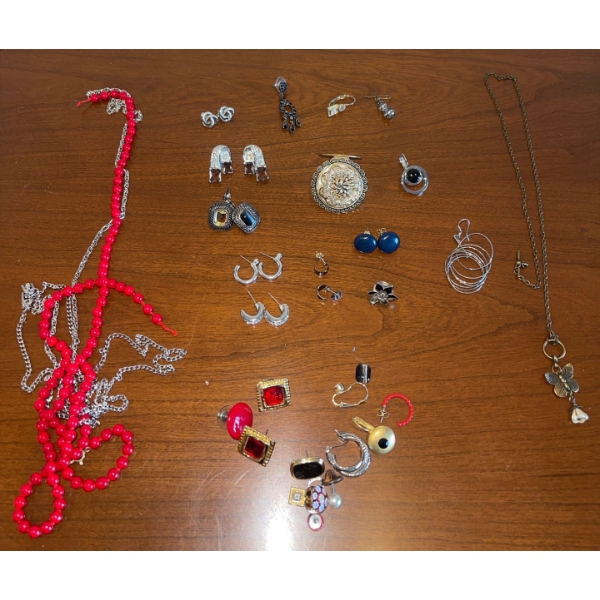 Assortment Of Fashion Jewelry  (Broken Pieces) Some Need Repair