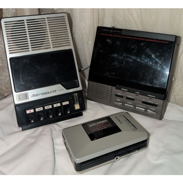 SONY Walkman Astrosound Cassette Tape Recorder & GE Manual Voicemail Device 