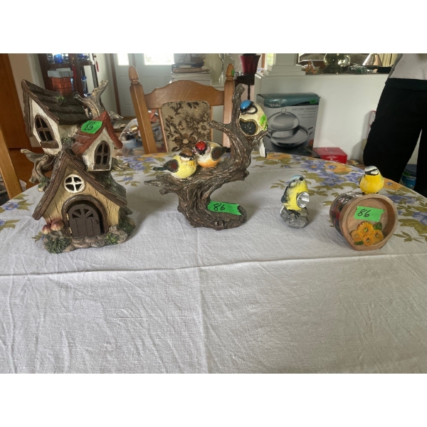 Set of 4 Nature Themed Solar Lights