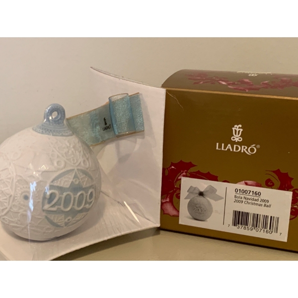 LLADRO Porcelain 2009 Christmas Ball - 3.5T 