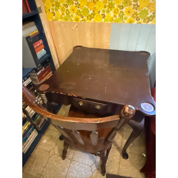 Antique Table & Chair  32"x32"x31"