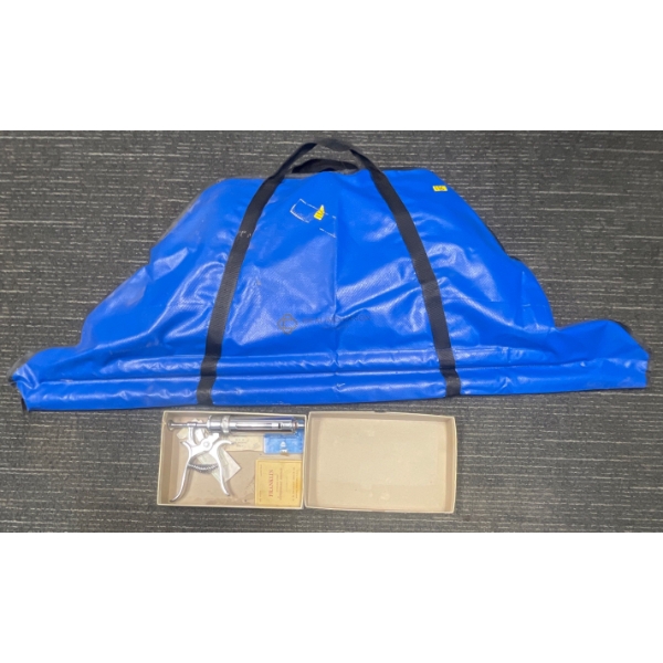 Dr Franks Calf Puller Nicholson M.F.G. Co. Denver Colo In Blue Carrying Case & Dial-O-Matic Syringe 